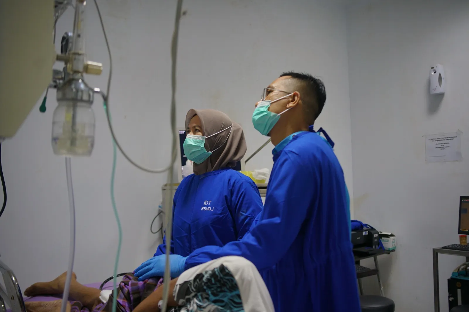Perangkat pencitraan yang digunakan dalam kegiatan klinis