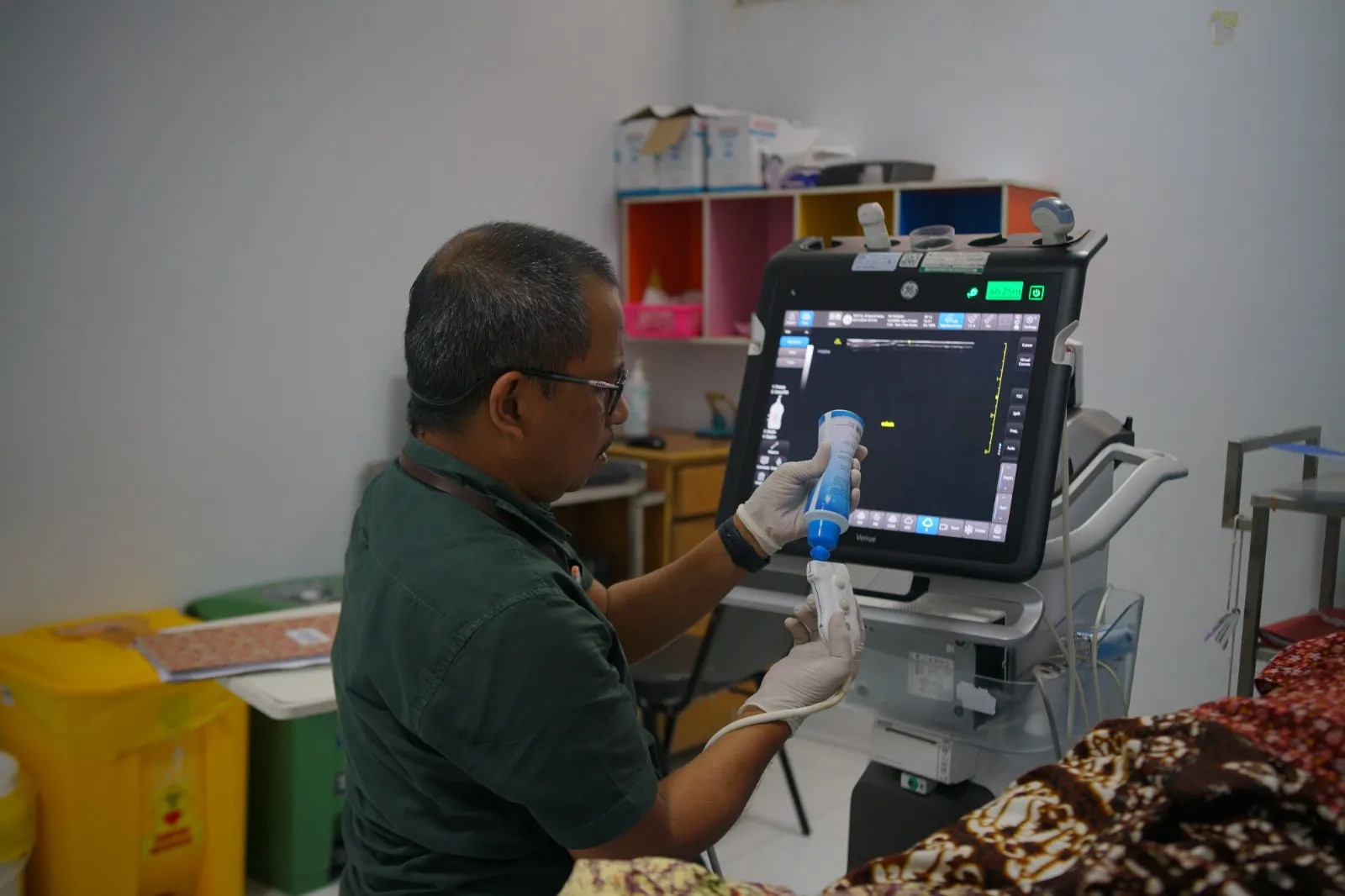 Penggunaan ultrasonografi dalam kegiatan klinis
